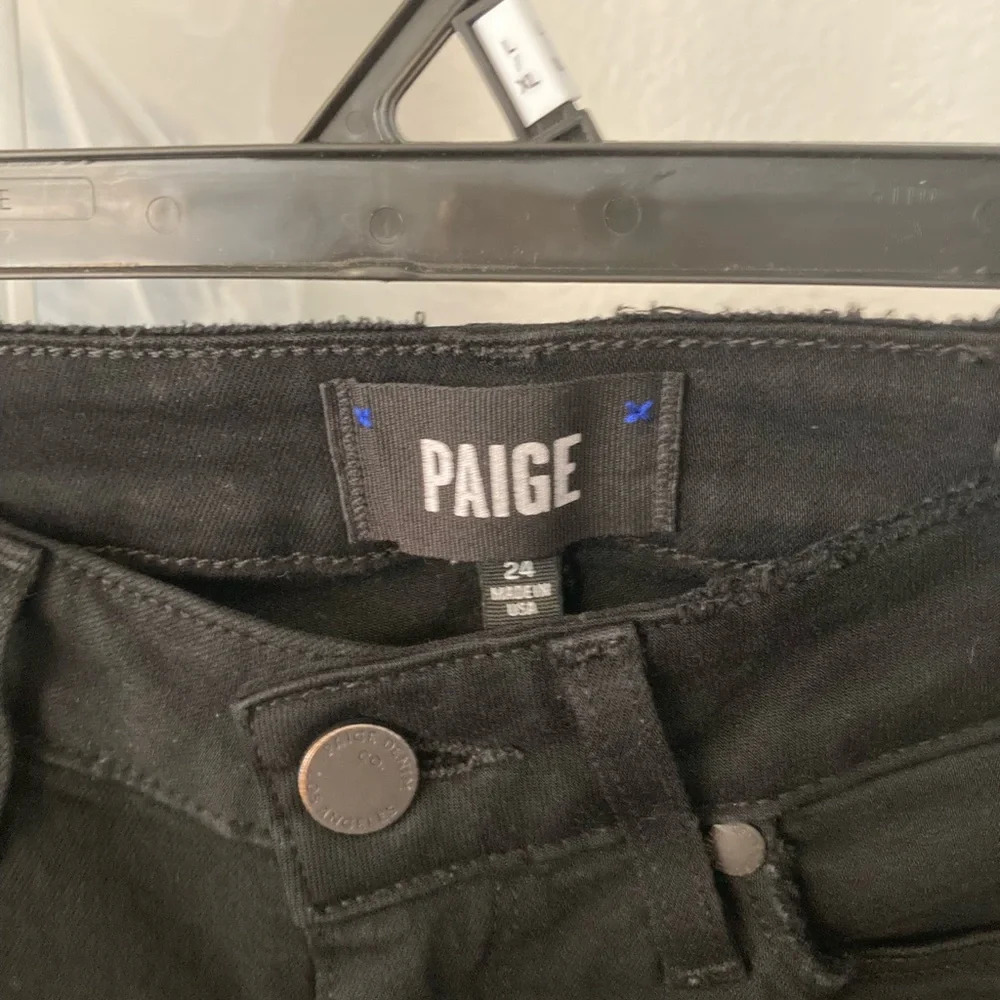 PAIGE Verdugo Crop Skinny Distressed Black Jeans Size 24 - Picture 4 of 11
